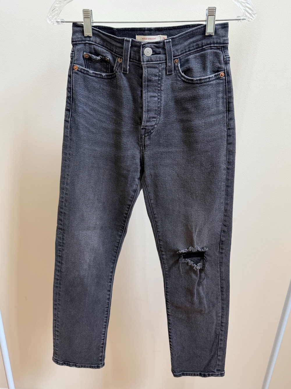 Levi’s Wedgie Straight black denim jeans straight-leg women’s Sz 26